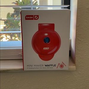 Dash waffle maker
